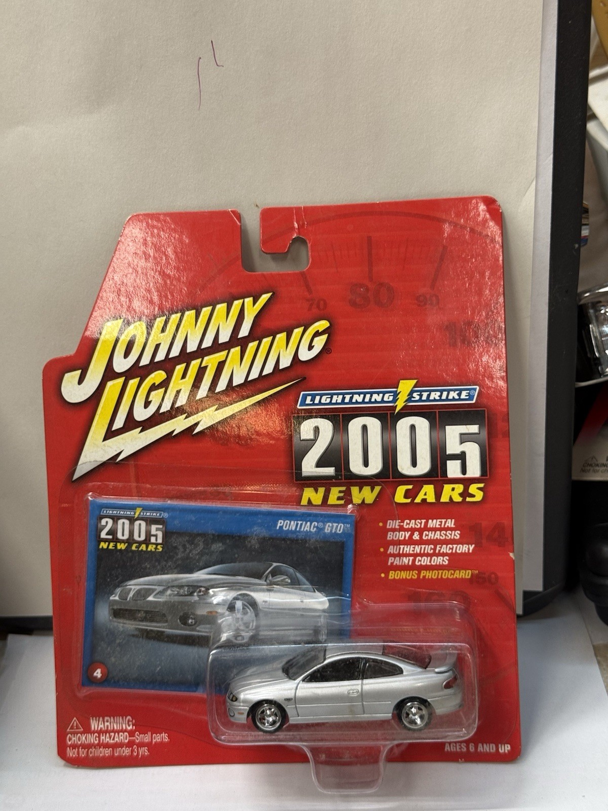Johnny Lightning 04 2004 Pontiac GTO Lightning Strike Detailed Car w/RRS Gray