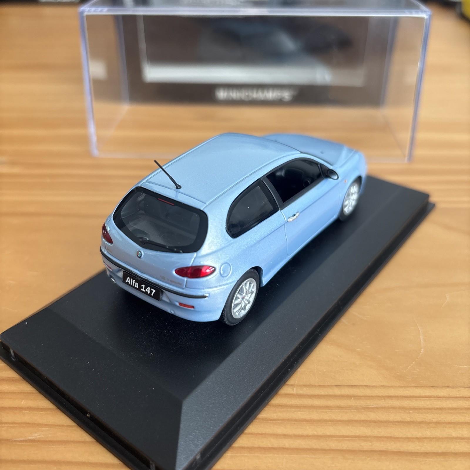 1:43 Minichamps Alfa Romeo 147 Azzuro Nuvola 2001 Light Blue Metallic 120001
