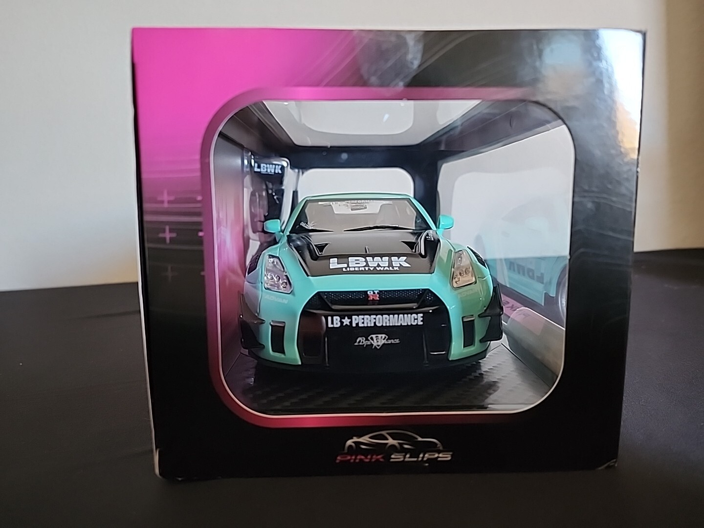 Jada Pink Slips Nissan GT-R (R35) With Liberty Walk Body Kit 1/18 Scale JDM