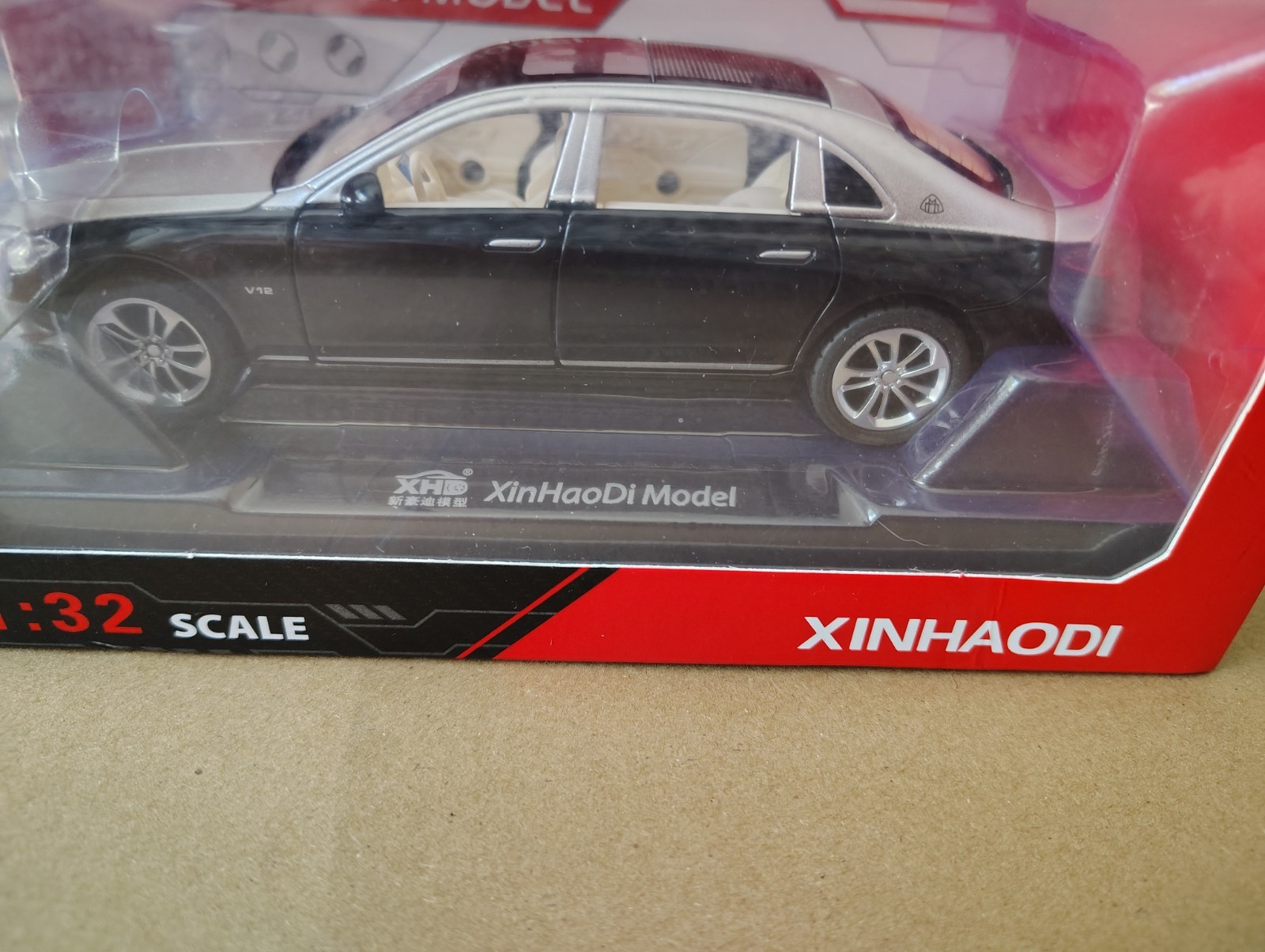 2024-2025 Maybach Die Cast Toy Car 1:32 Metal With Stand New