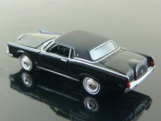 Elvis’s Triple Black 1969 Lincoln Continental Mark III 1/64 Scale Limited Edit R