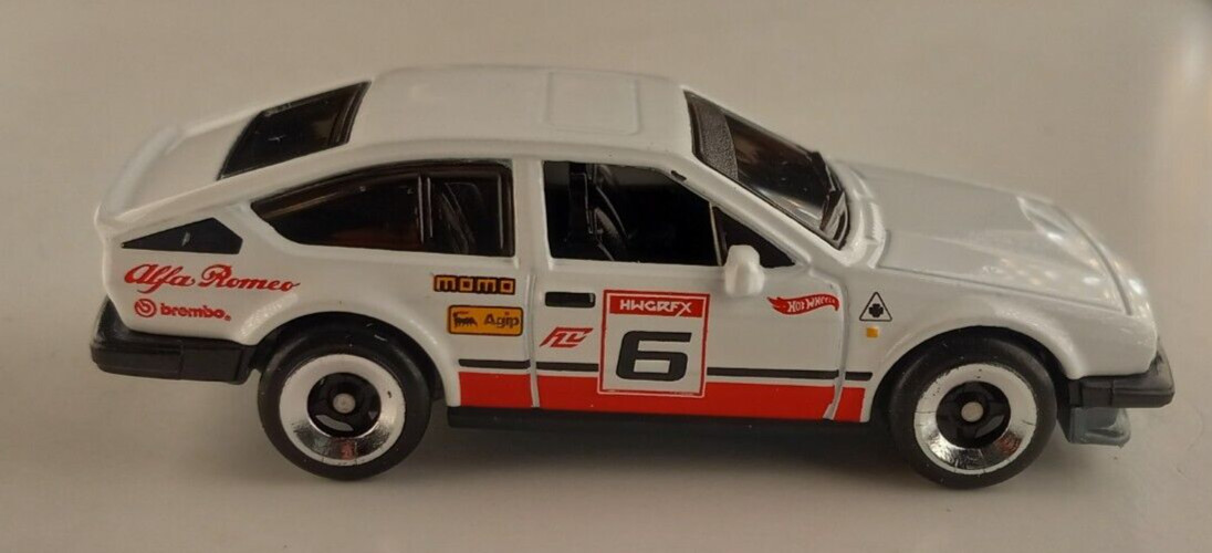 2023 Hot Wheels Alfa Romeo GTV6 3.0 White 185/250 Retro Racers 10/10 Loose