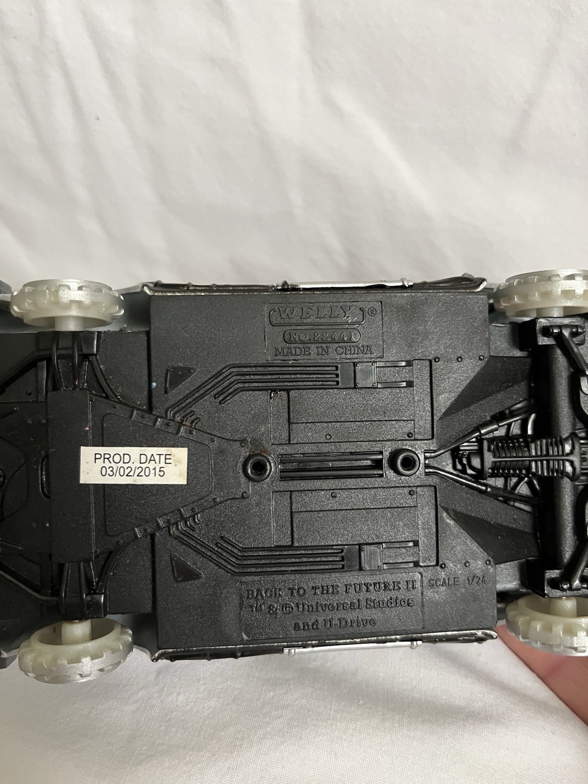 Welly 1:24 BACK TO THE FUTURE II DELOREAN Time Machine Universal Studios Car