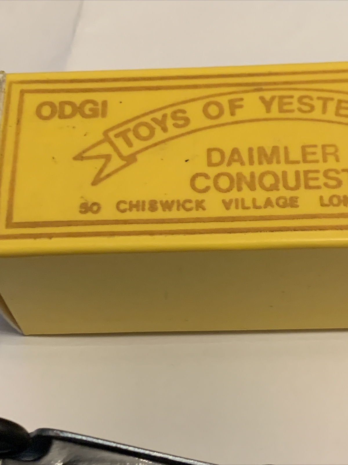 ODGI TOYS OF YESTERDAY 907 CAR MODEL: DAIMLER CONQUEST IN BLUE
