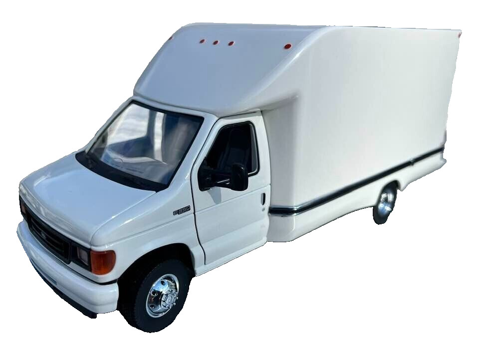 Ford E-350 Diecast Cargo Van w Driver Figure 1/24 Scale G Scale