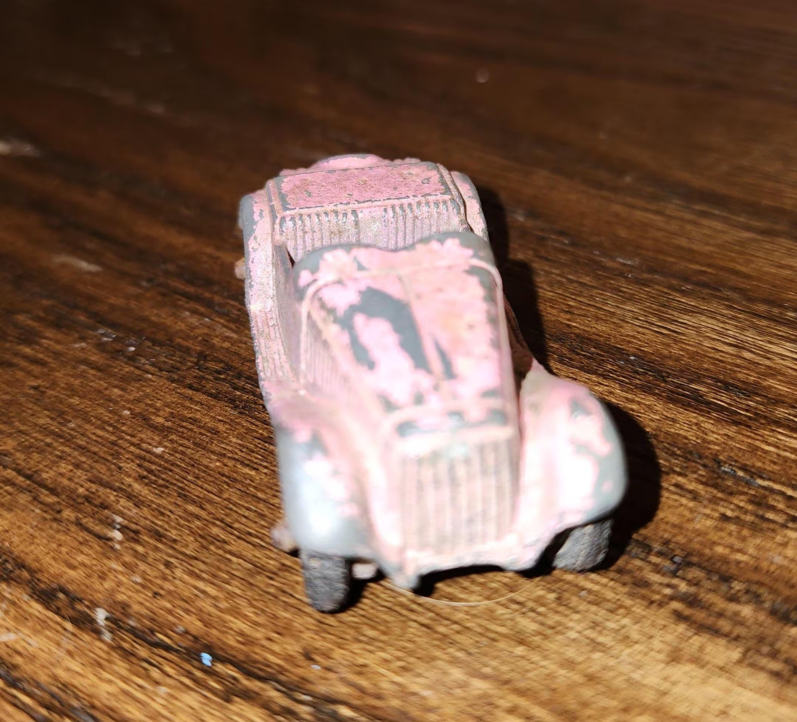 Vintage Die-Cast Toy Car | 1930s–1940s Metal Automobile | Curious Curio