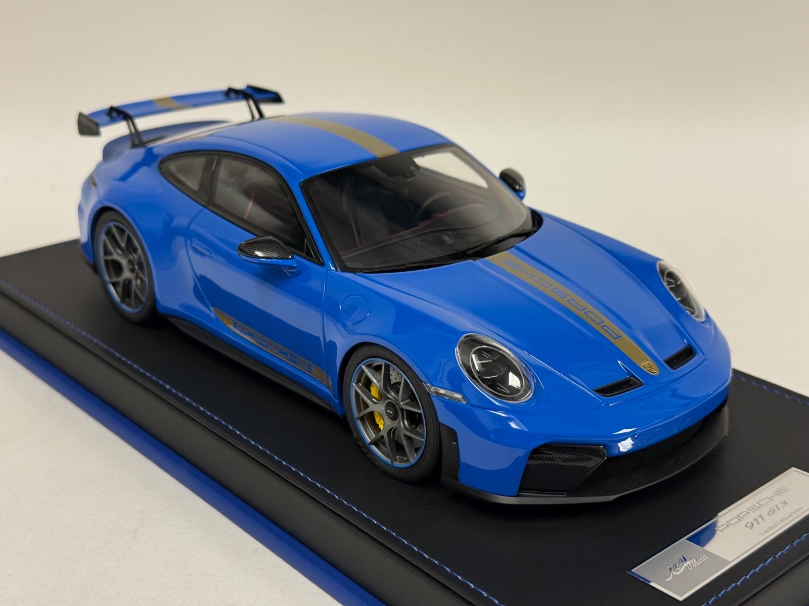 1/18 Ivy Porsche 911 GT3 992.1 Blue with Silver Stripe 20 pcs AB661 LAST ONE