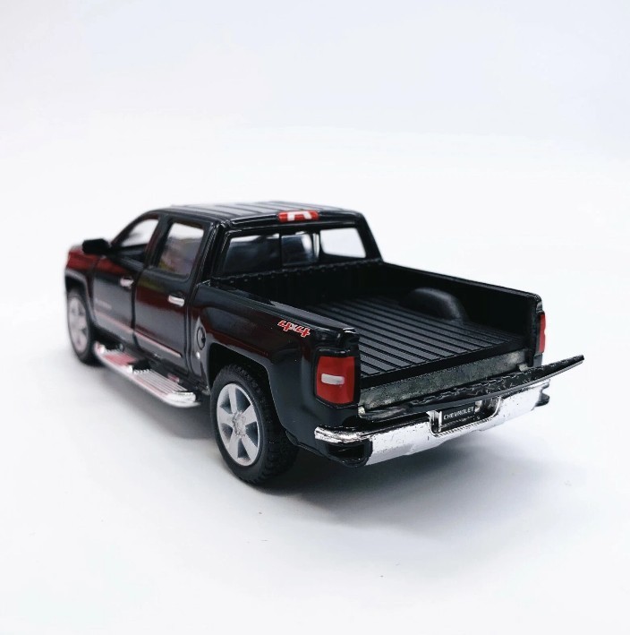 ⚫ Kinsmart 1:46 Scale 2014 Chevrolet Silverado – 5″ Diecast Toy Truck – Black