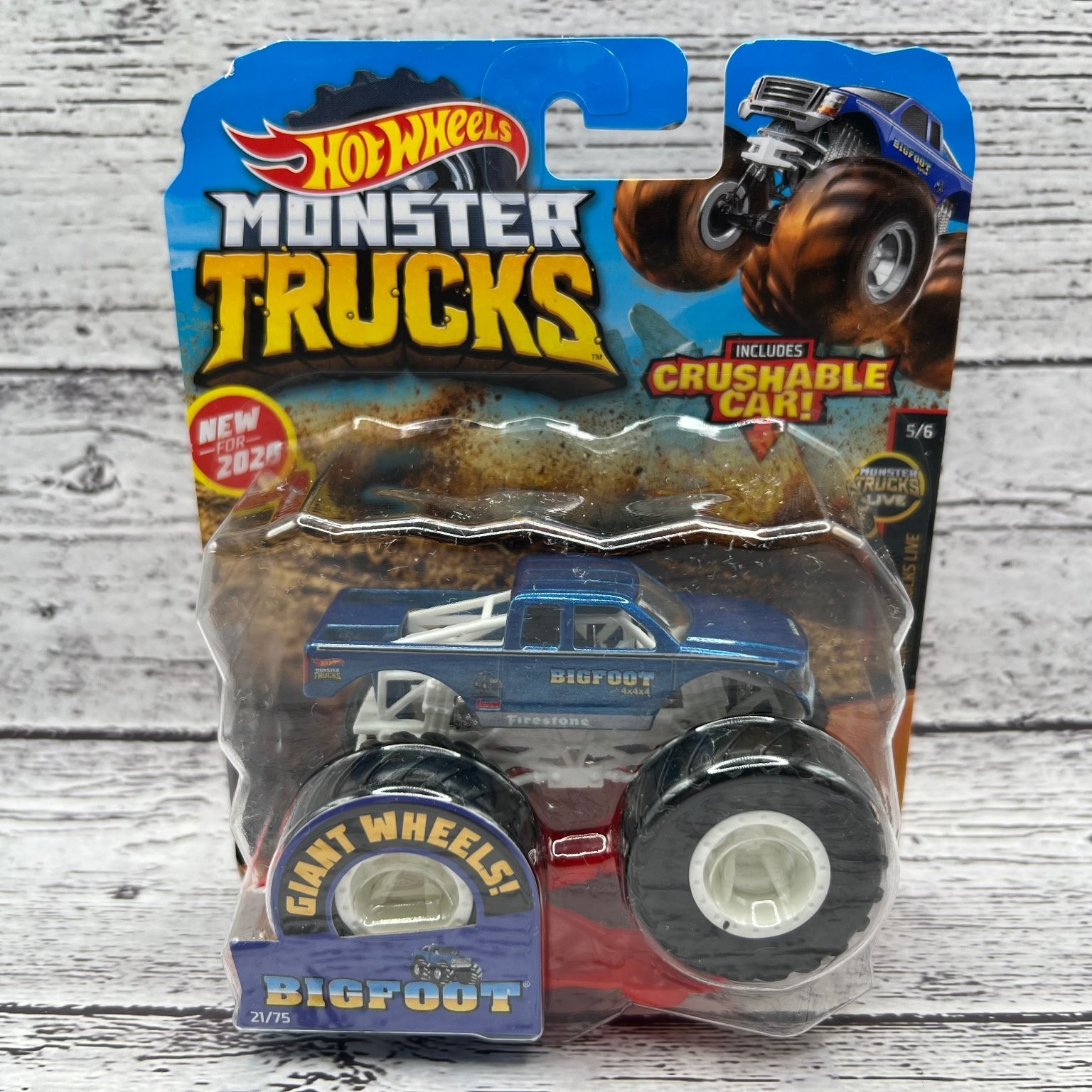 Hot Wheels Monster Trucks Bigfoot 2020 Monster Trucks Live 1:64 Crushable Car