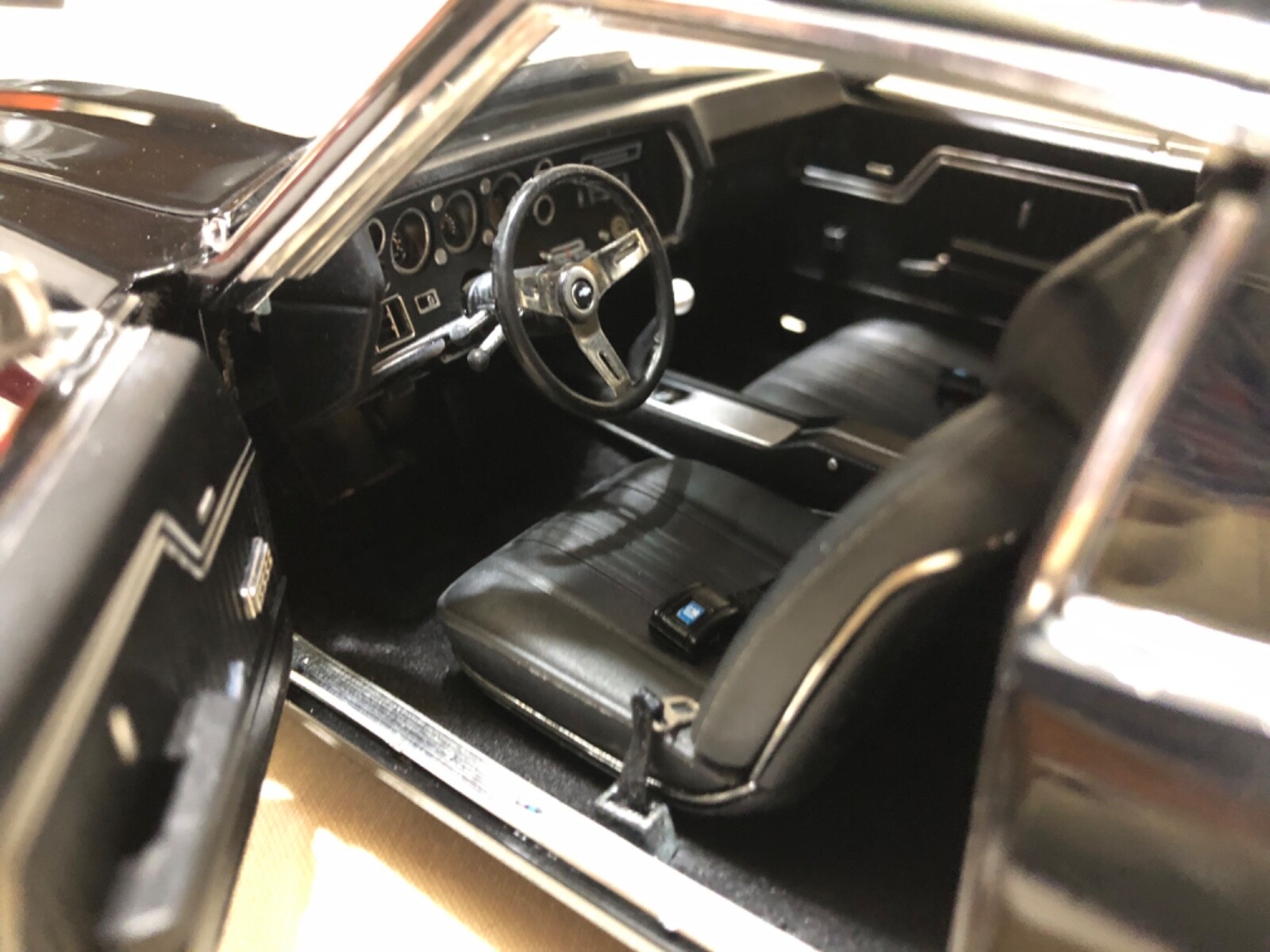 CHEVELLE LEGEND BLACK SS 454 1970 CHEVY 1/18 ACME A1805501 no box defect read !!