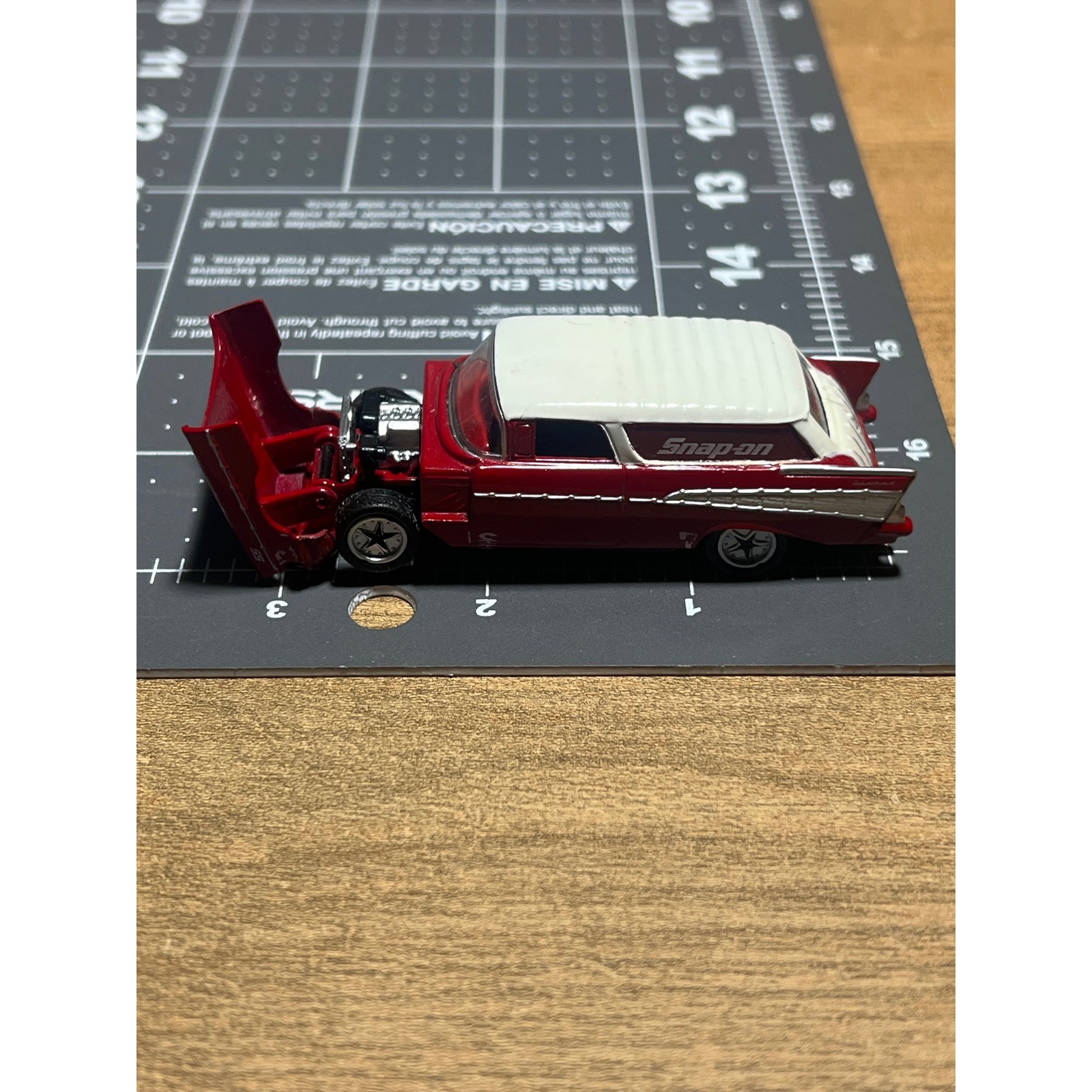 Snap-on Tools 1957 Chevy Nomad Diecast Car Red White 1/64 Scale Collectible