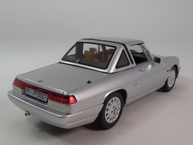 Laudoracing Alfa Romeo Spider Hard Top 1.6/2.0i Metal Gray 1990 1/18 LM209DC