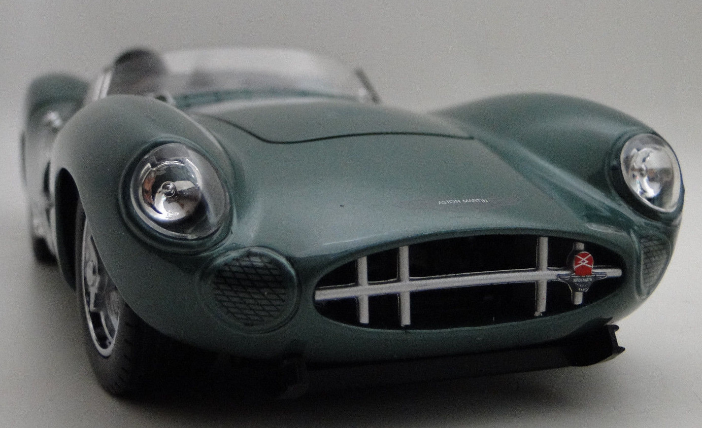 1:18 24 Le Mans Race Car 12 Racing Racer Carousel SLR Metal Diecast Model