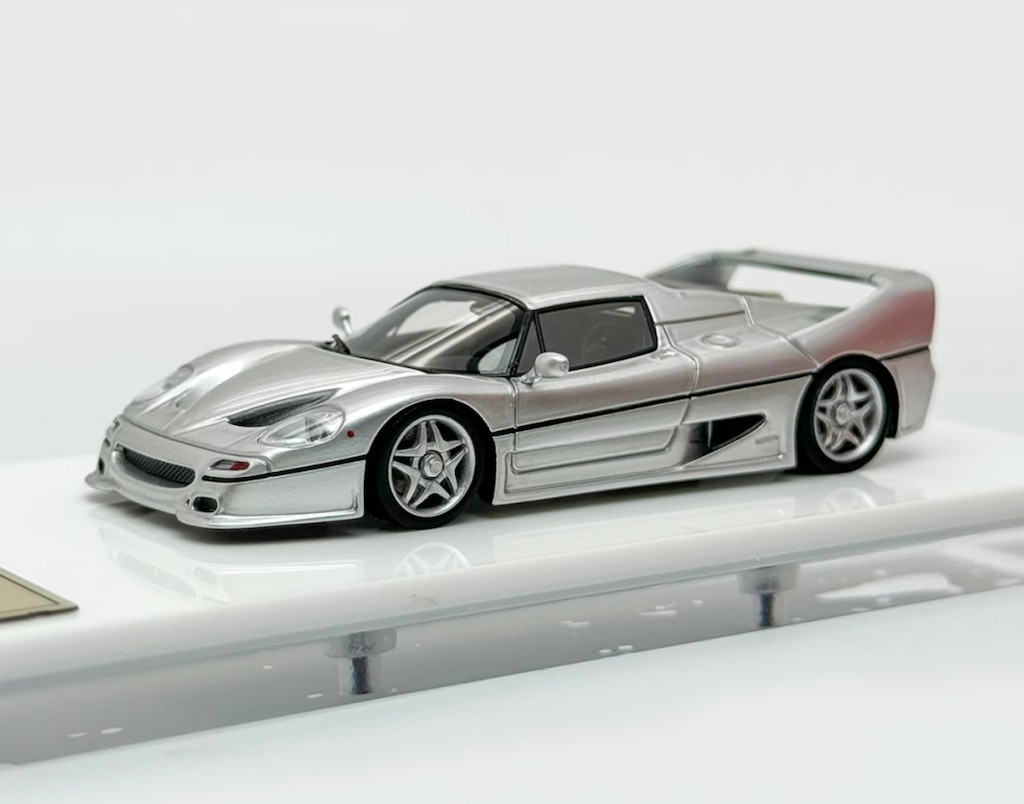 DMH 1:64 Silver F50 Aperta Hard Top Racing Sports Model Diecast Resin Car