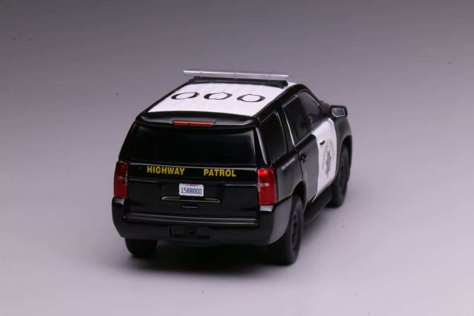 596 1: 64 Chevrolet Tahoe NYSP/CHP State Police car Diecast Collect Car