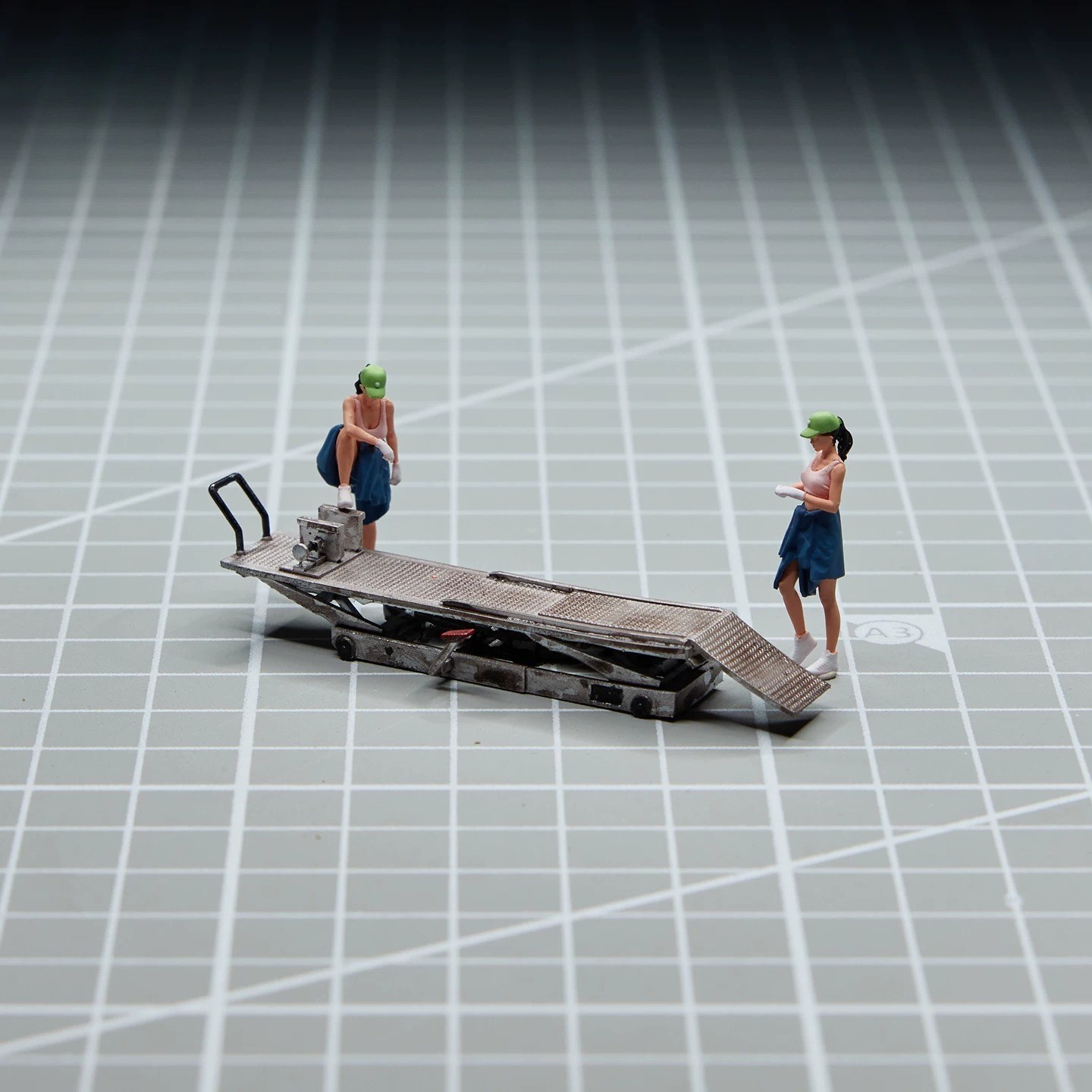 Diorama 1/64 Auto Repair Shop Miniature Scene Model Car Motorcycle Gantry Lifter