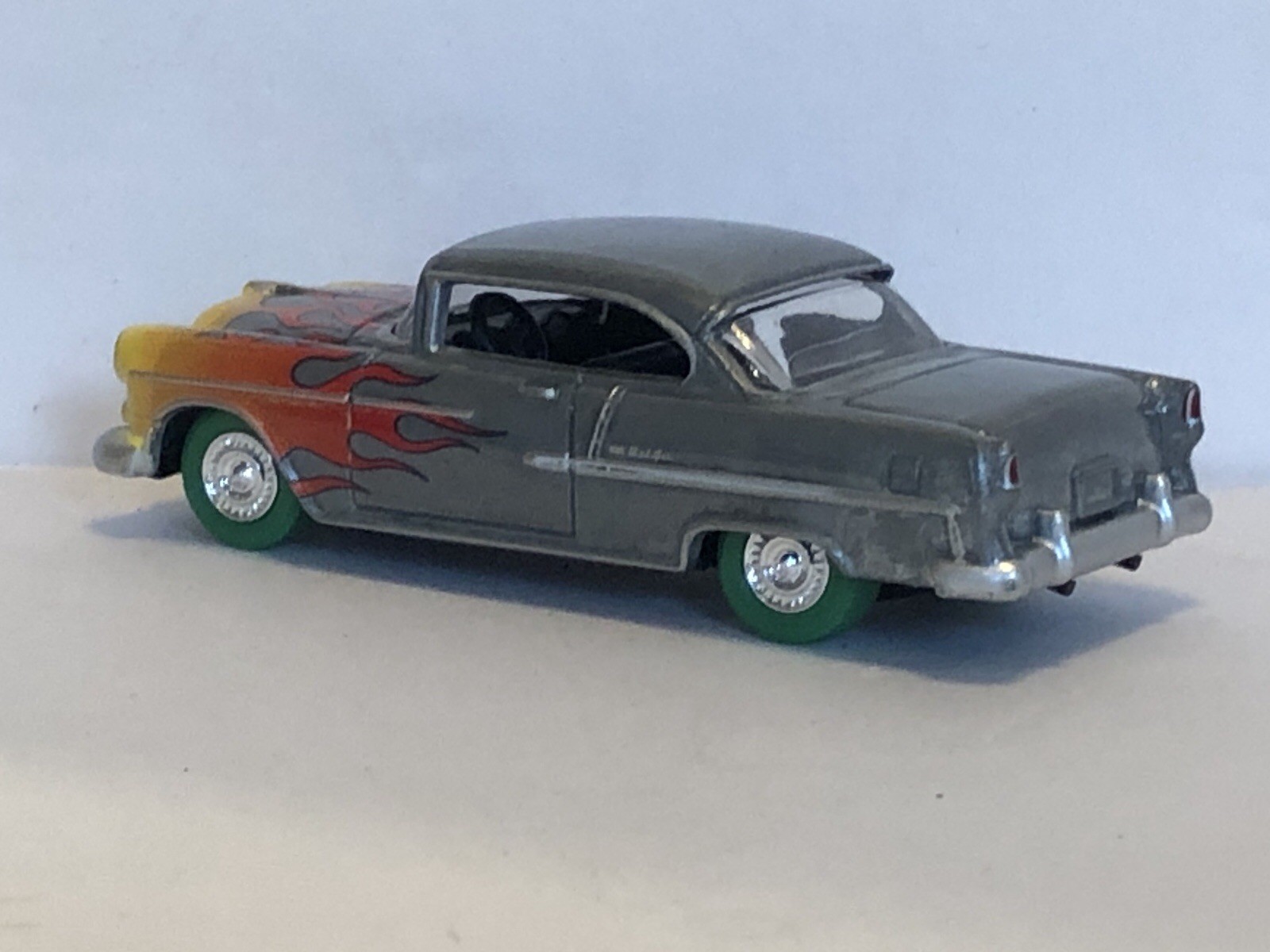 (1) Greenlight 1:64 Green Machine 1955 Chevrolet Bel Air Hard Top #14562X