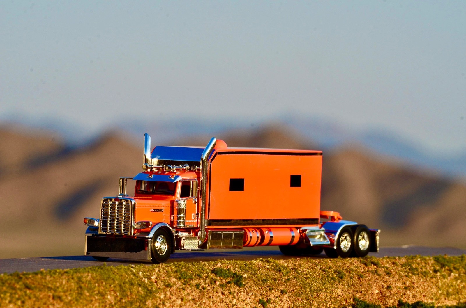 1/64 DCP Peterbilt Pride & Class with Huge Sleeper ** Custom Built **