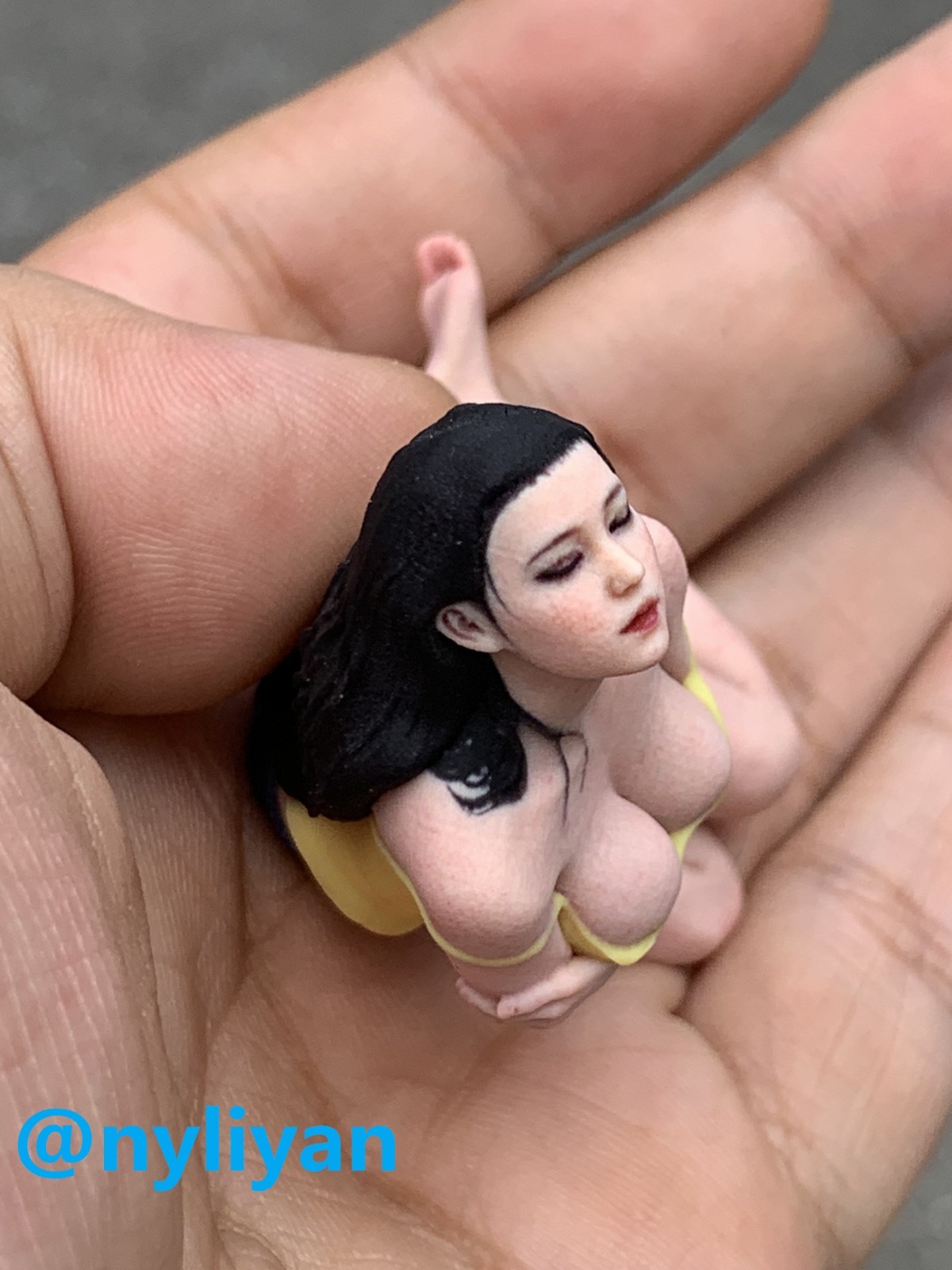 1/12 1/16 1/18 Miniature Sexy Thinking Beauty Girl Scene Props Figure For Cars
