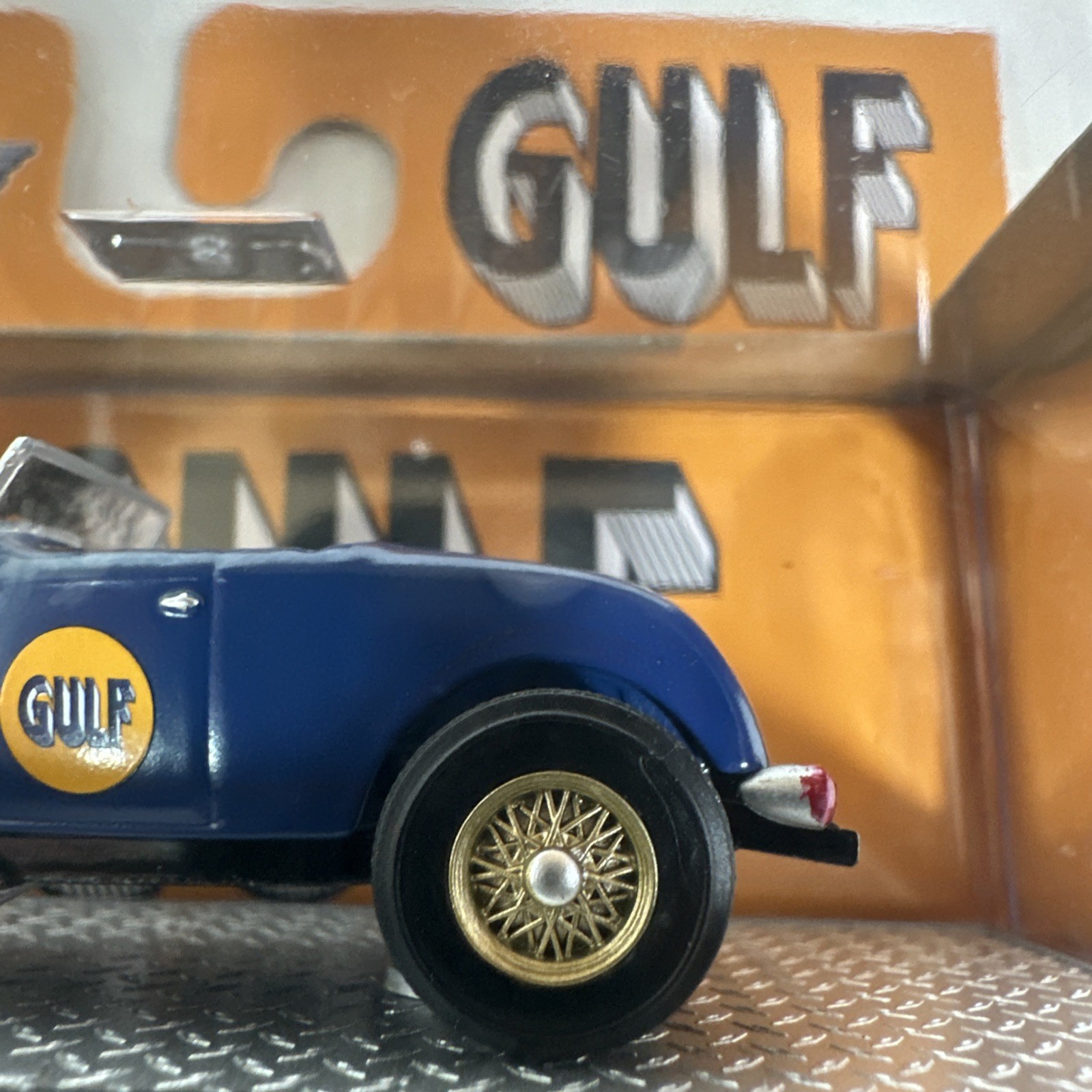 1932 Ford Roadster Gulf Blue M2 Machines R103 25-76 New in Package