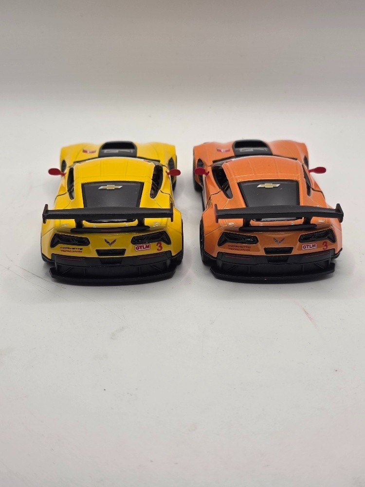 (LOT OF 2) KINTOY Pull Back Die-Cast Metal – 2016 CORVETTE C7R YELLOW & ORANGE