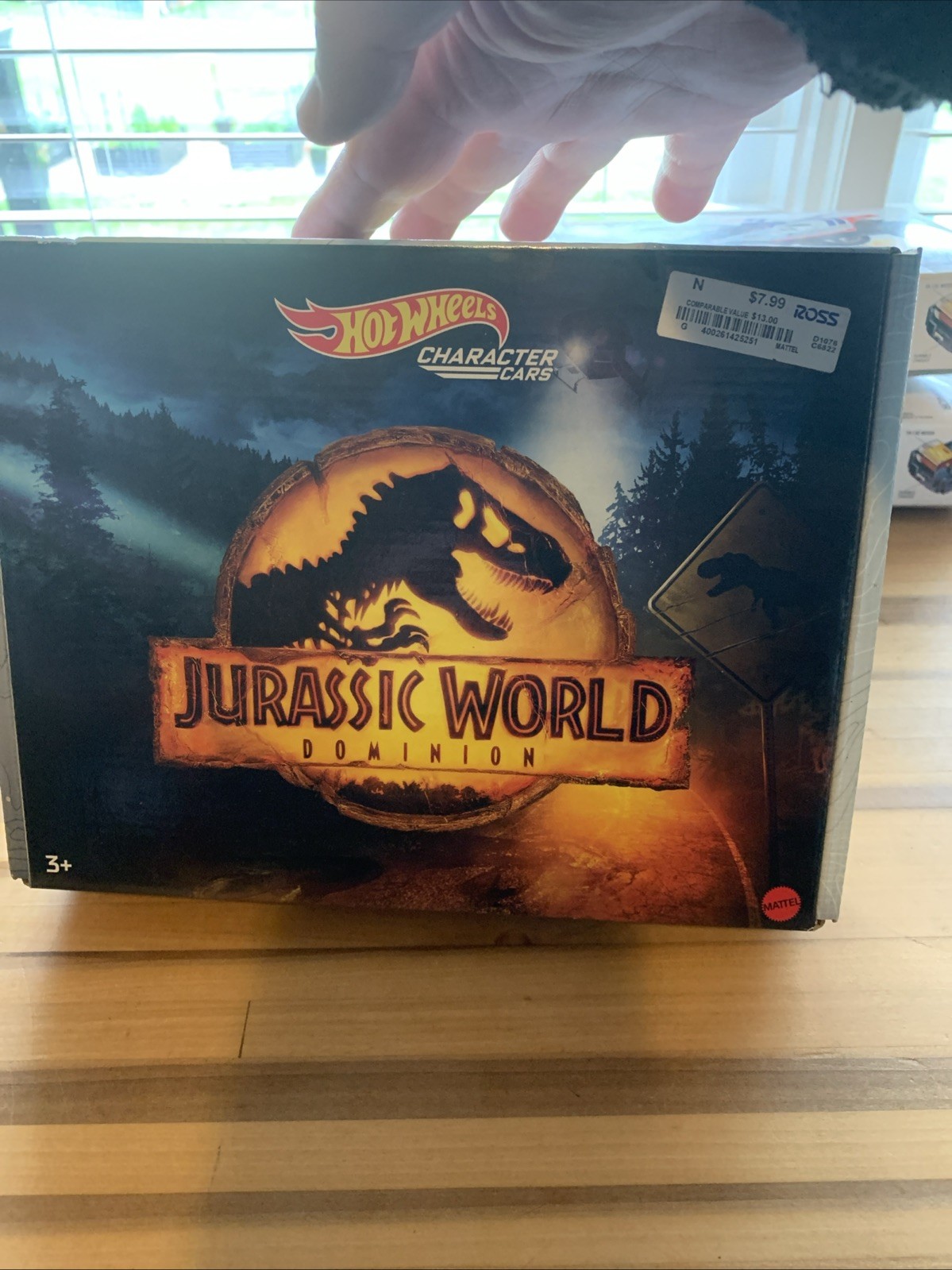 Hot Wheels Jurassic World Dominion Character Car 5 Pack Box Set Brand New