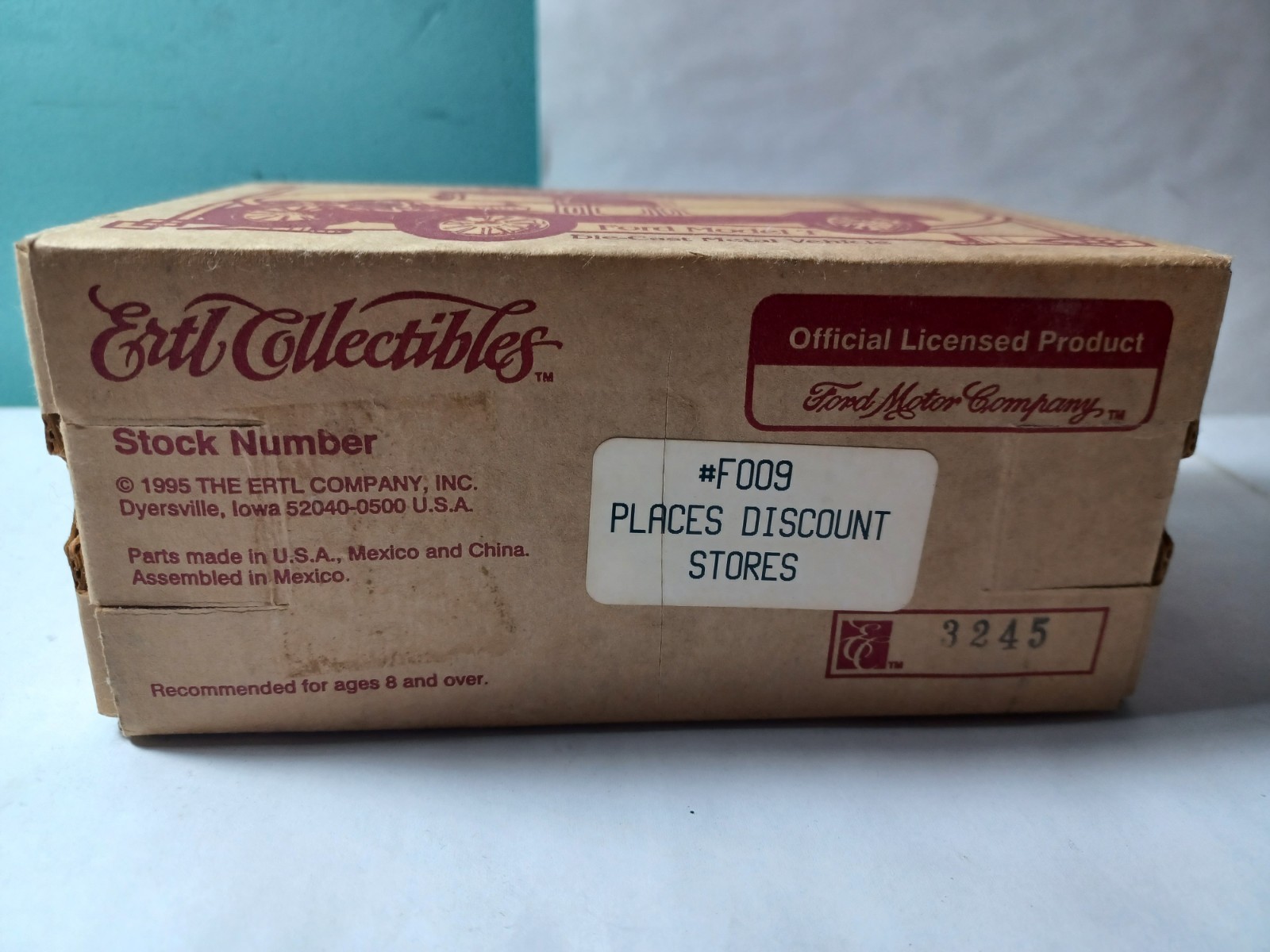 Ertl Collectibles 1995, Places Discount Stores, 1912 Ford Model T #F009 Die-Cast