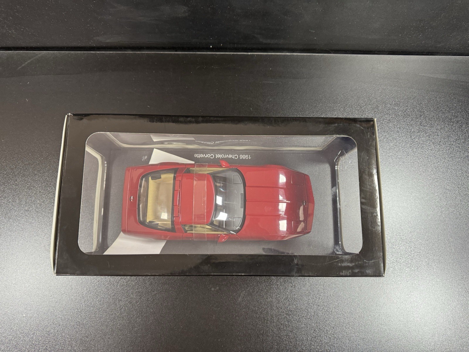 Auto Art Millennium 1986 Chevrolet Corvette Red 1:18 Diecast