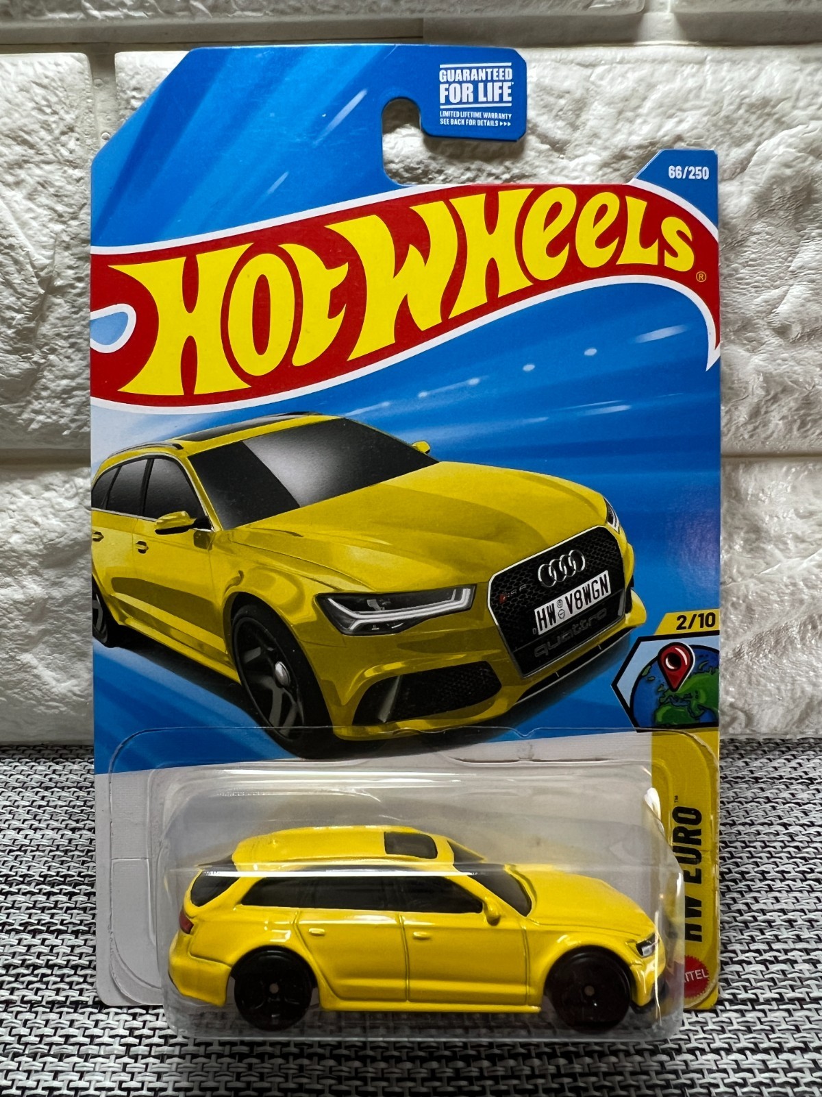 Hot Wheels HW Euro 2/10 ’17 Audi RS 6 Avant 66/250 Yellow
