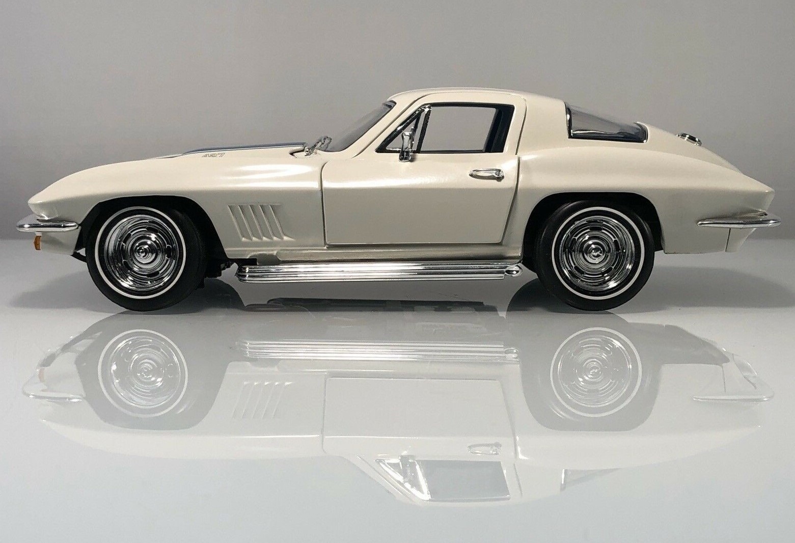 Corvette 1Chevrolet55Chevy57StingRay12Car1963Classic24Custom1967Built18Model1957