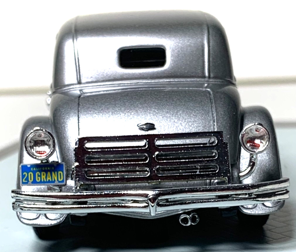 GLM 1933 Duesenberg SJ Arlington Torpedo Sedan 1:24 Scale Inv. #5455