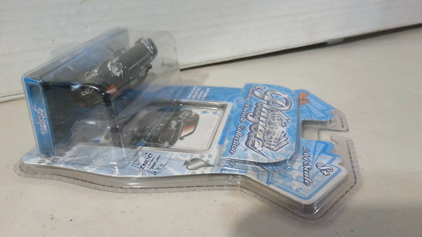 Maisto 05 2005 Chrysler 300C HEMI Playerz Luxury Style Diecast Collectible Car B