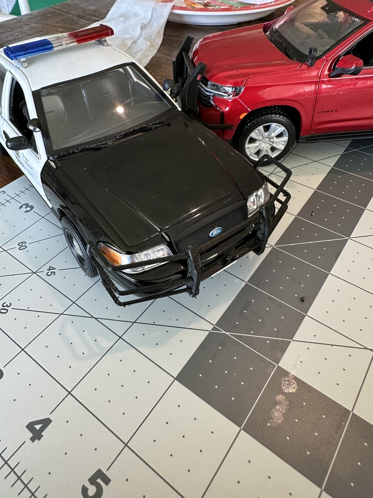 1/24 Ford Crown Victoria Push Bar Police LED Diecast Diorama Custom 043