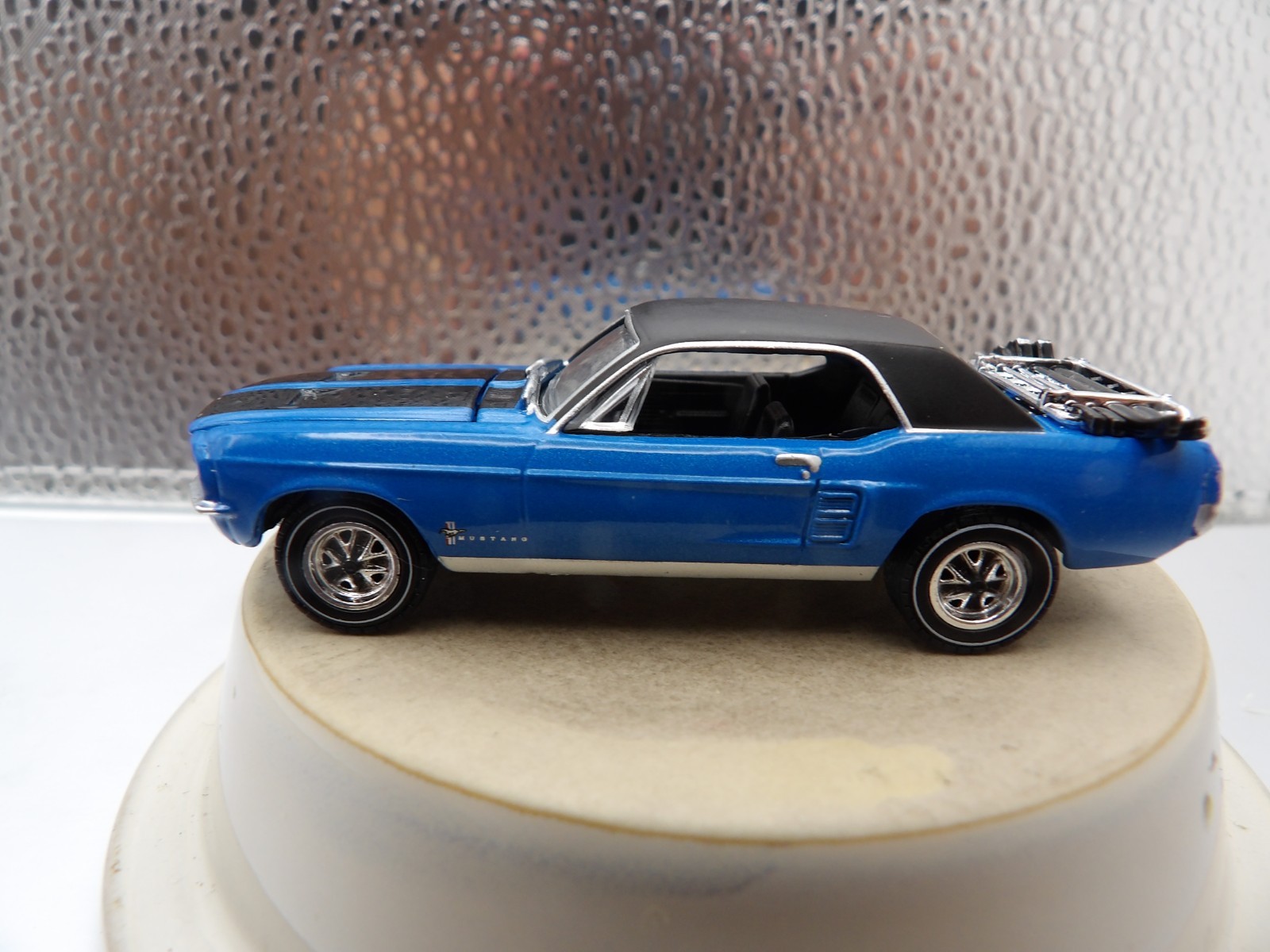 1967 FORD MUSTANG SKI COUNTRY SPECIAL 2020 GREENLIGHT HOLLYWOOD SERIES 1:64
