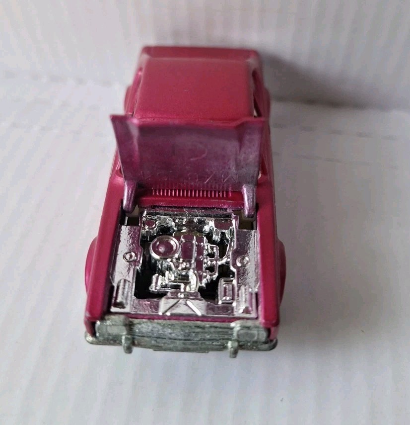 Matchbox Lesney Superfast MB54 Pink Magenta Ford Capri – 1970’s 1/64 Diecast