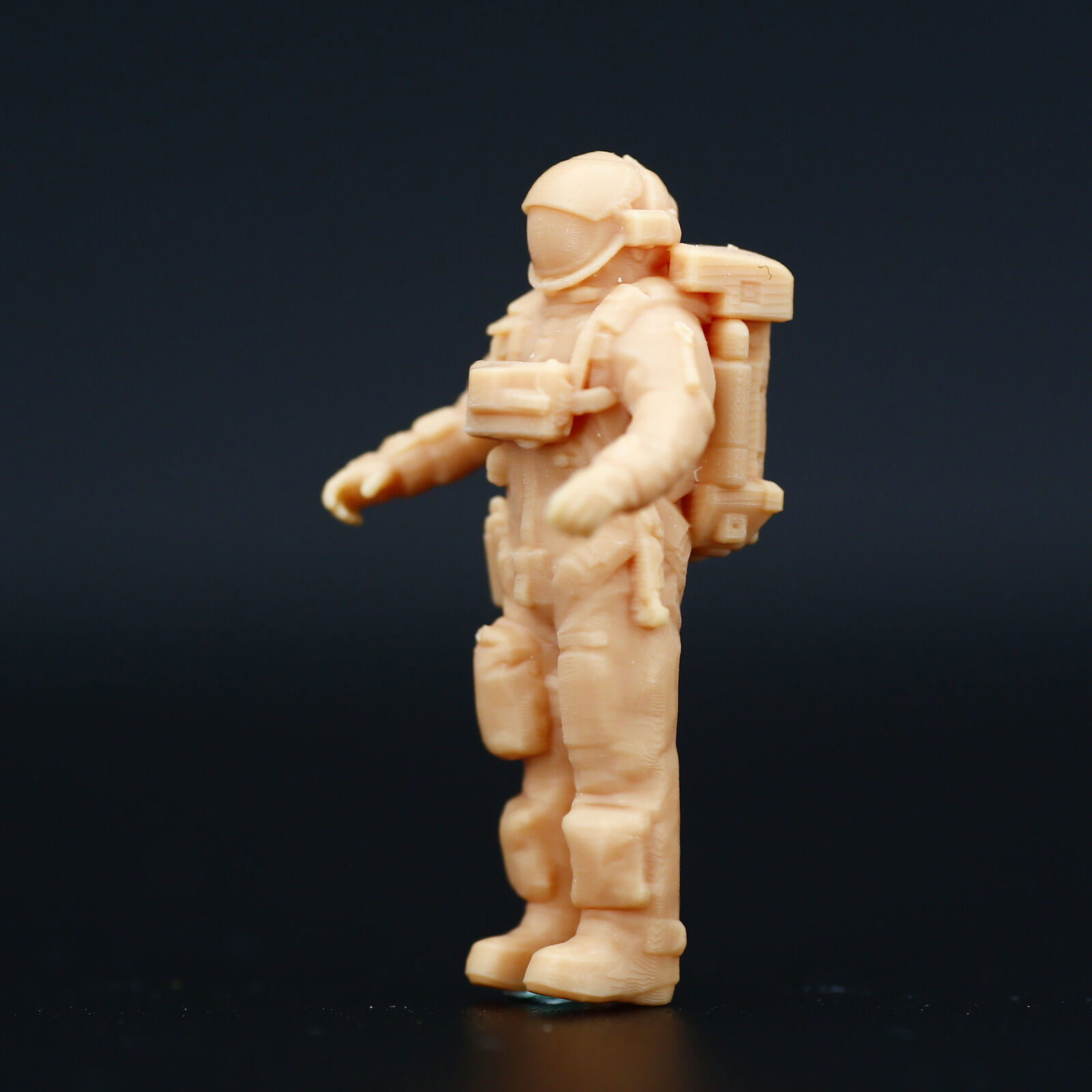 1/43 Astronaut Man Scene Props Mini Figure Model Fit Cars Vehicles Toy Unpainted
