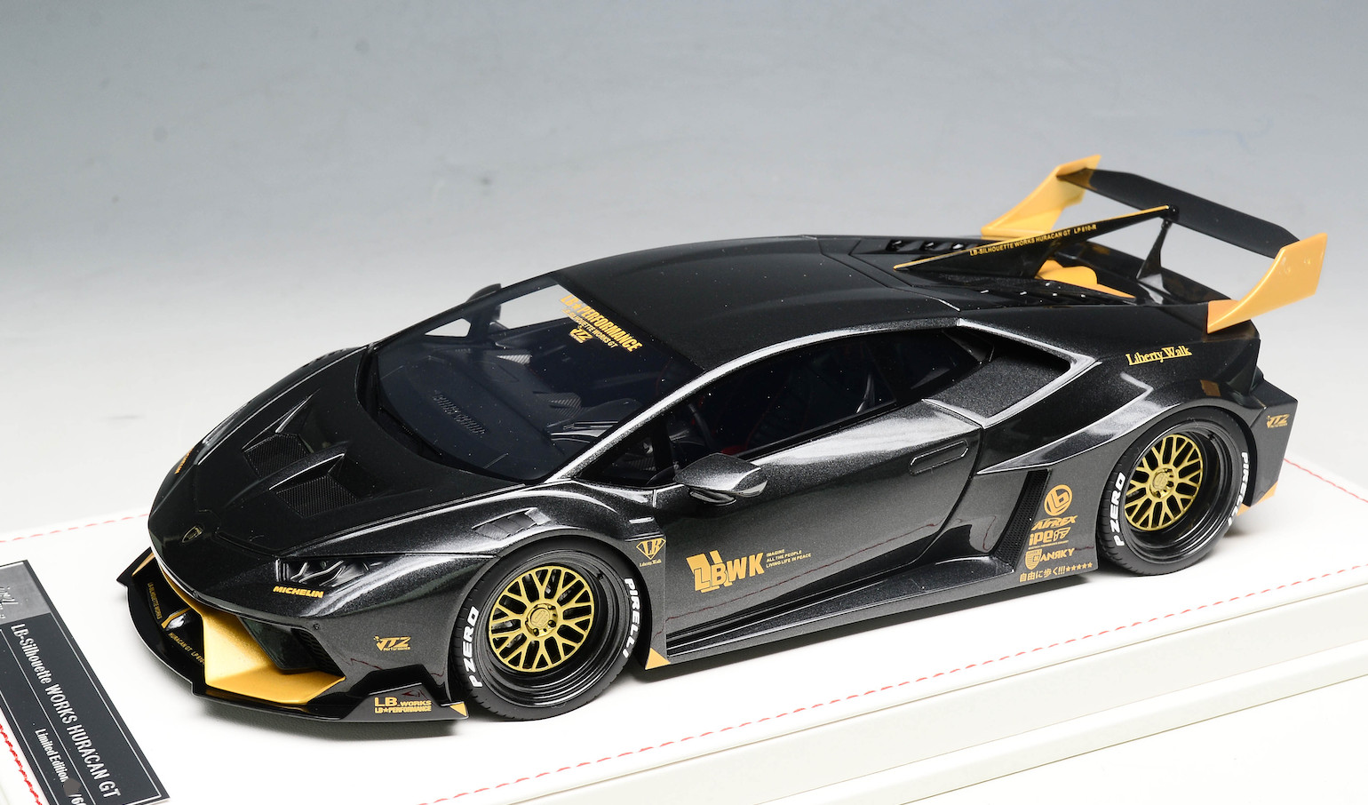 1/18 Ivy Models Lamborghini Huracan GT Liberty walk Black & Gold Leather 66 pcs