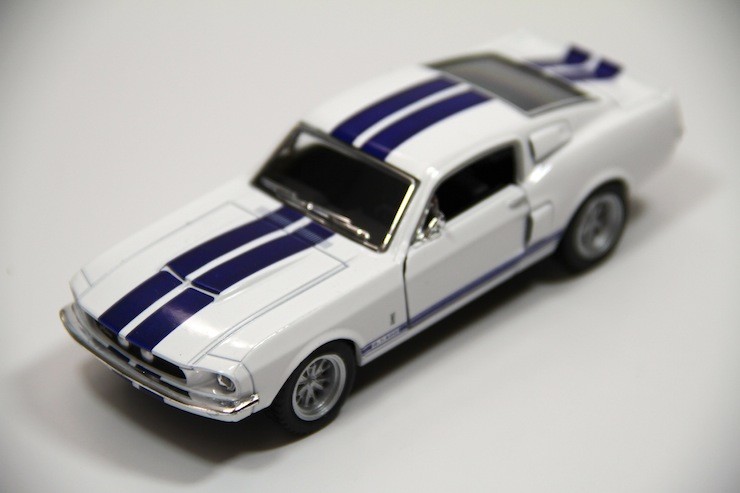 New Kinsmart 5″ 1967 Shelby GT-500 Ford Mustang Diecast Model Toy Car 1:38 White
