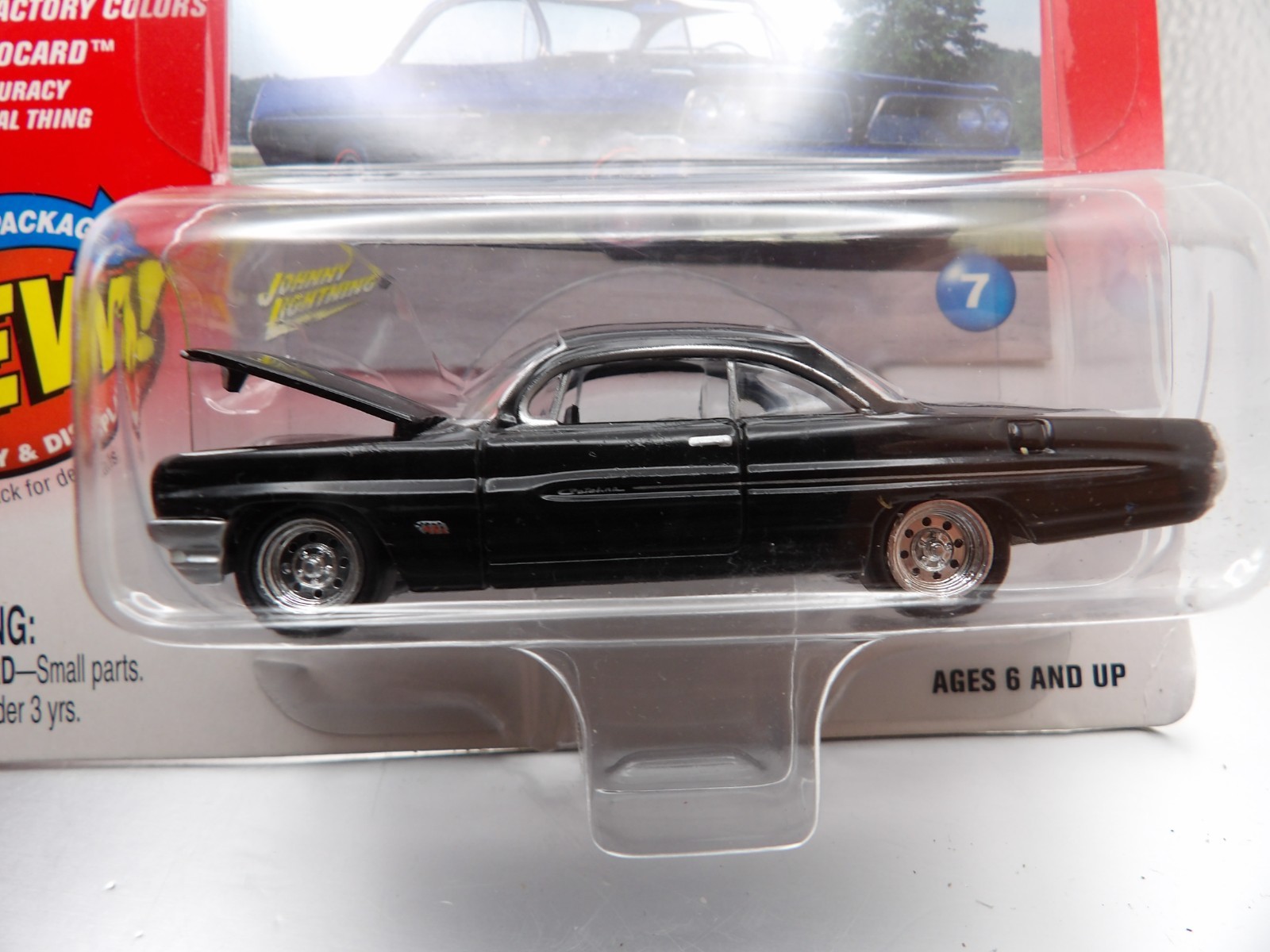 1961 PONTIAC CATALINA 2003 JOHNNY LIGHTNING MUSCLE CARS U.S.A. 1:64