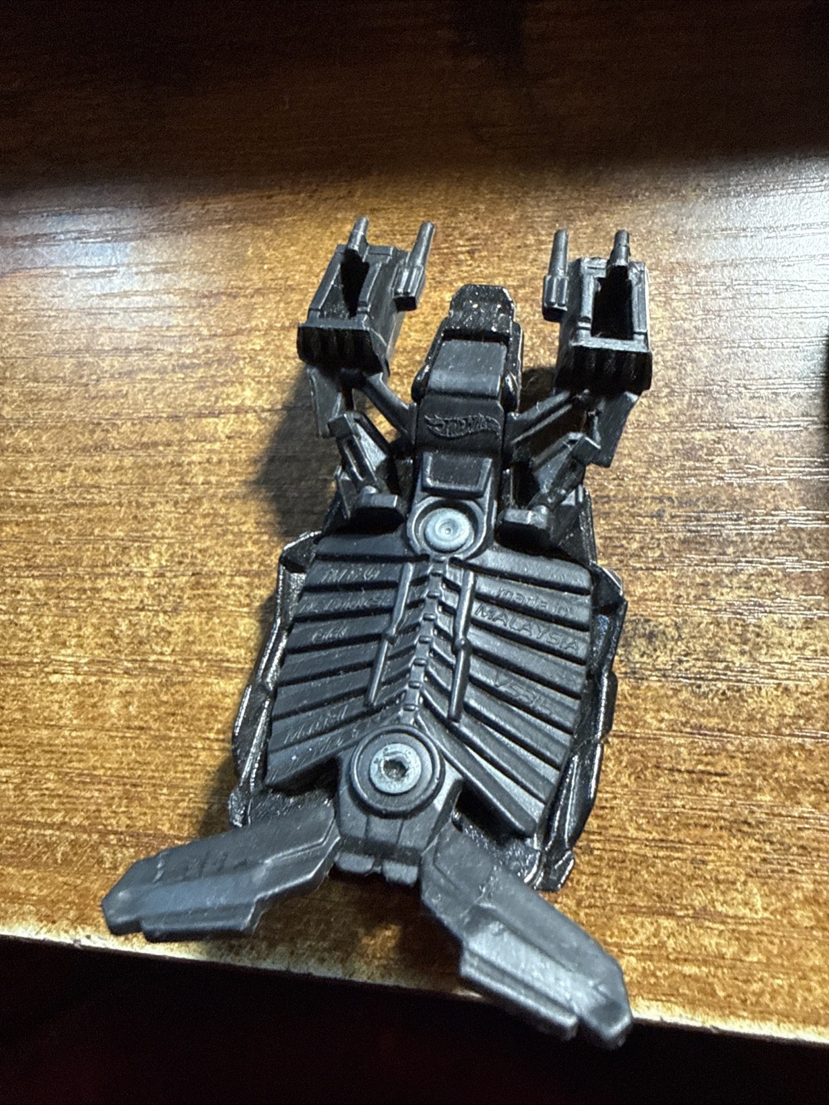 Hot Wheels DC Comics The Bat Bat Mobile V5315