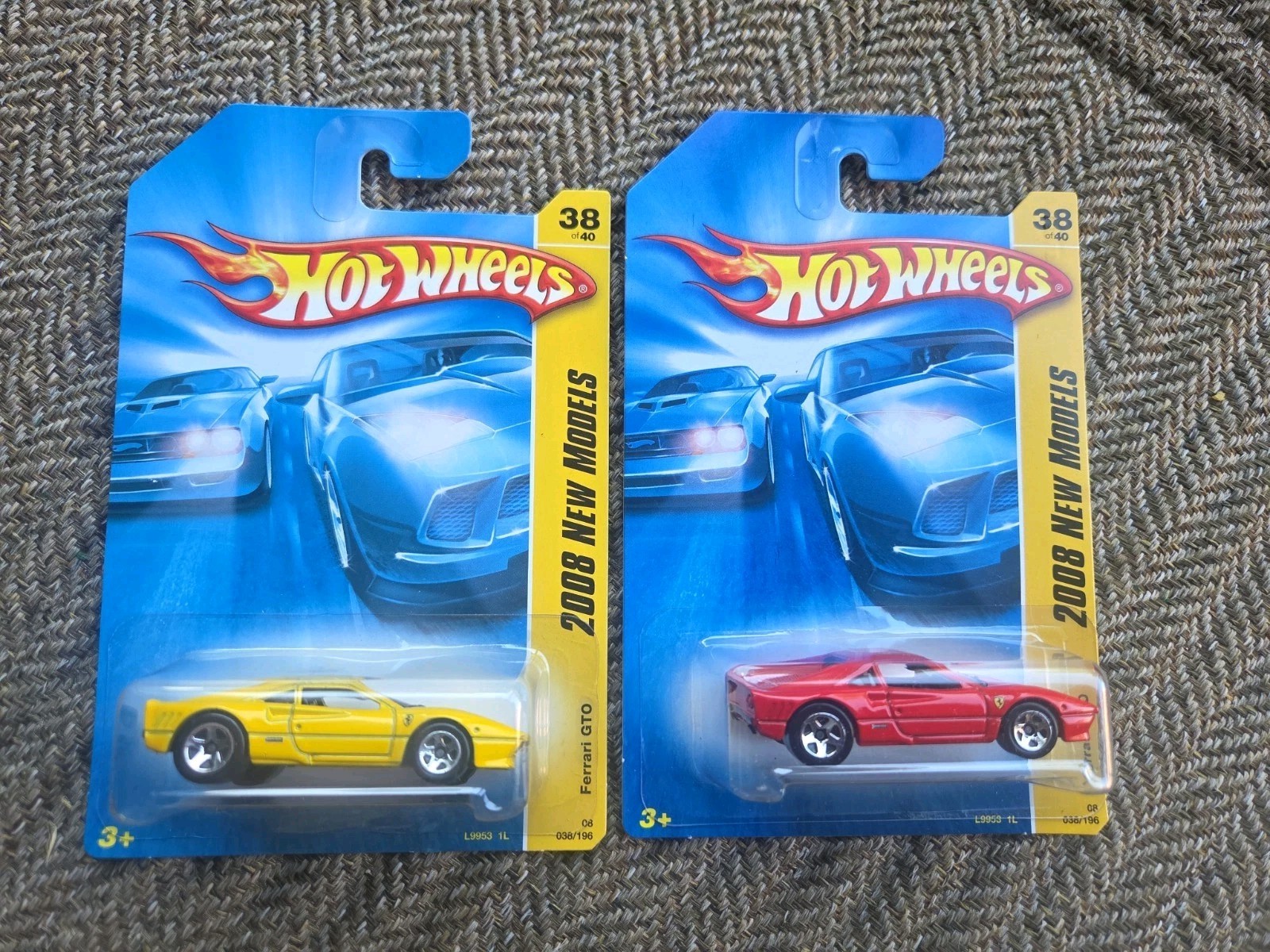 Hot Wheels-FERRARI GTO-LOT OF 2-#38-Red & Yellow-2008 New Models
