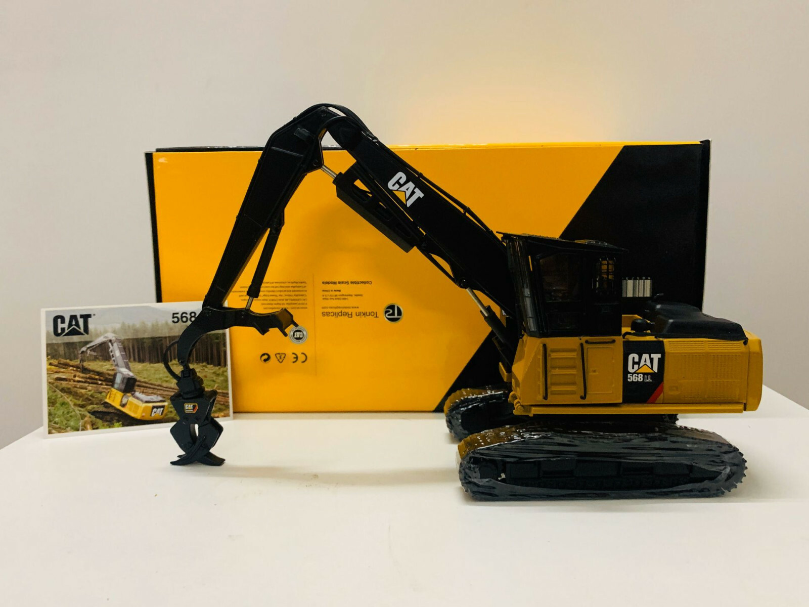 Tonkin Replicas Cat 568 LL Forestry Machine 1/50 Scale DieCast TR40002 New Box