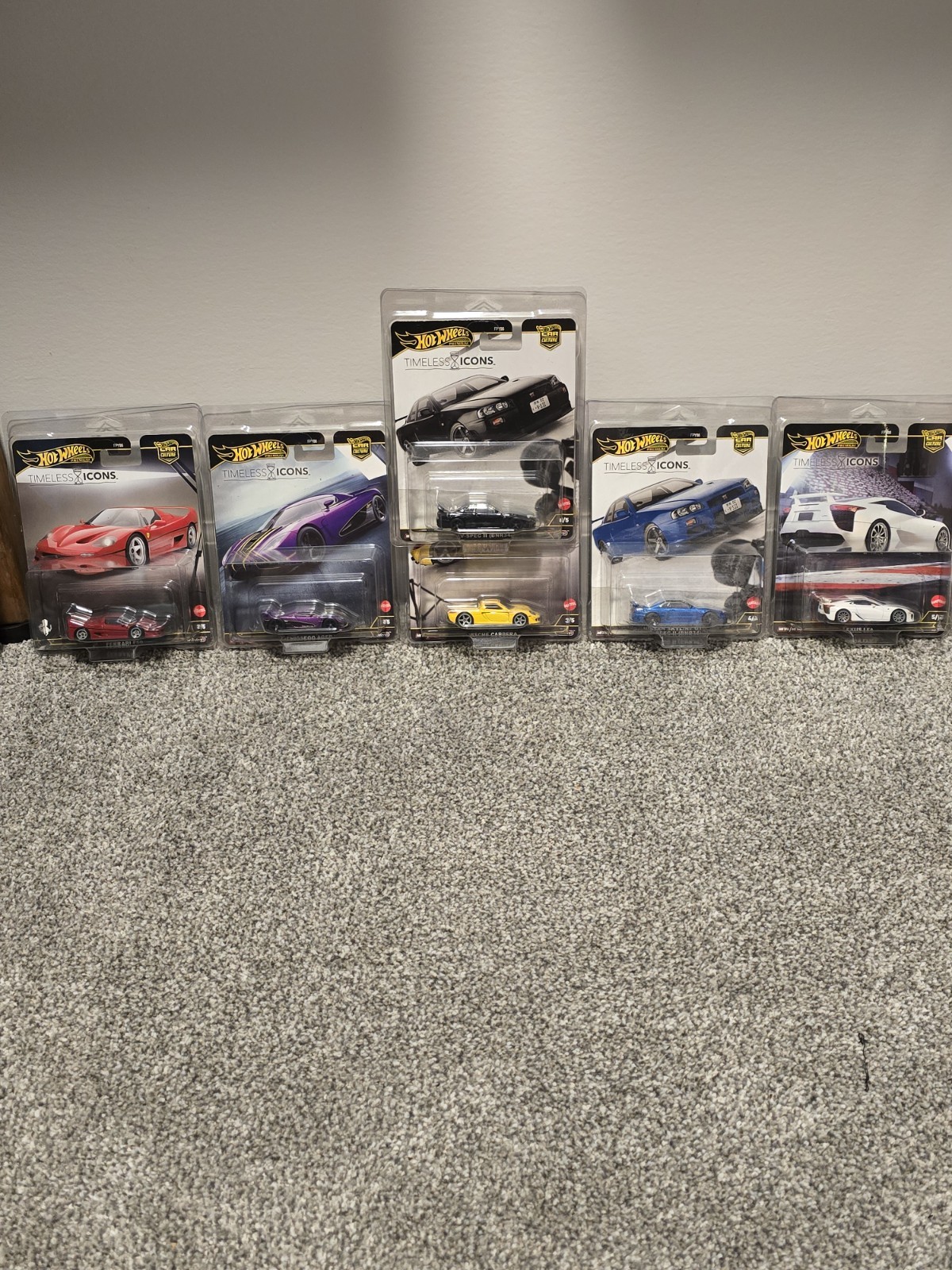 Hot Wheels Car Culture “Timeless Icons Nissan Skyline GT-R V-Spec II Chase(0/5)