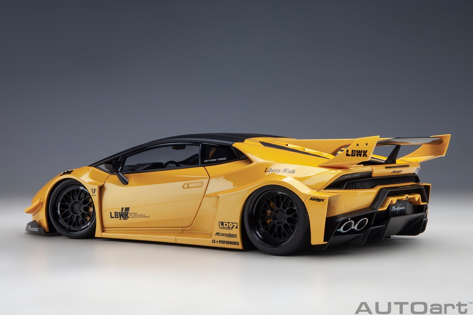 AUTOart LIBERTY WALK LB SILHOUSTTE LAMBORGHINI HURACAN GT 1/18 YELLOW 79127