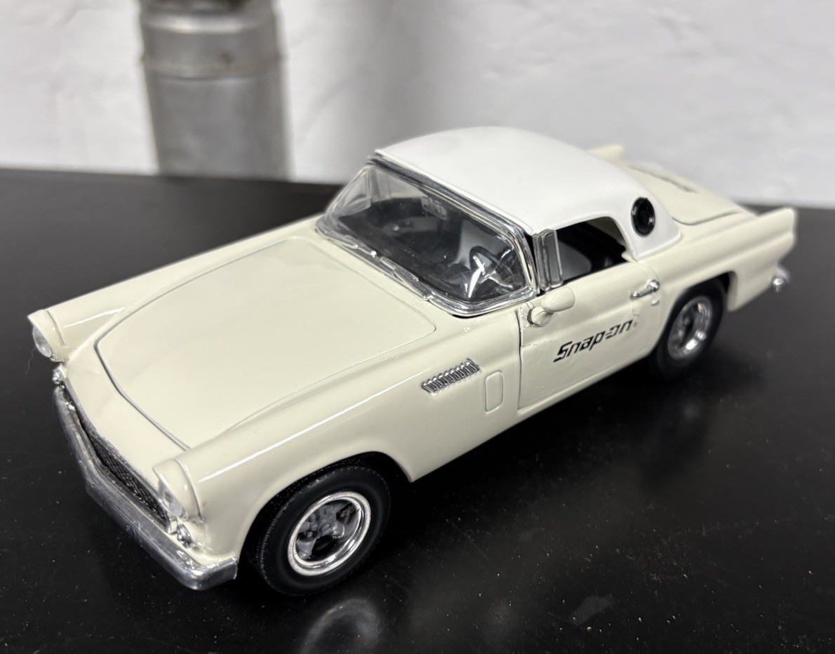 Snap On Tools Diecast Cars – Snap On Tools – Ford Thunderbird Diecast