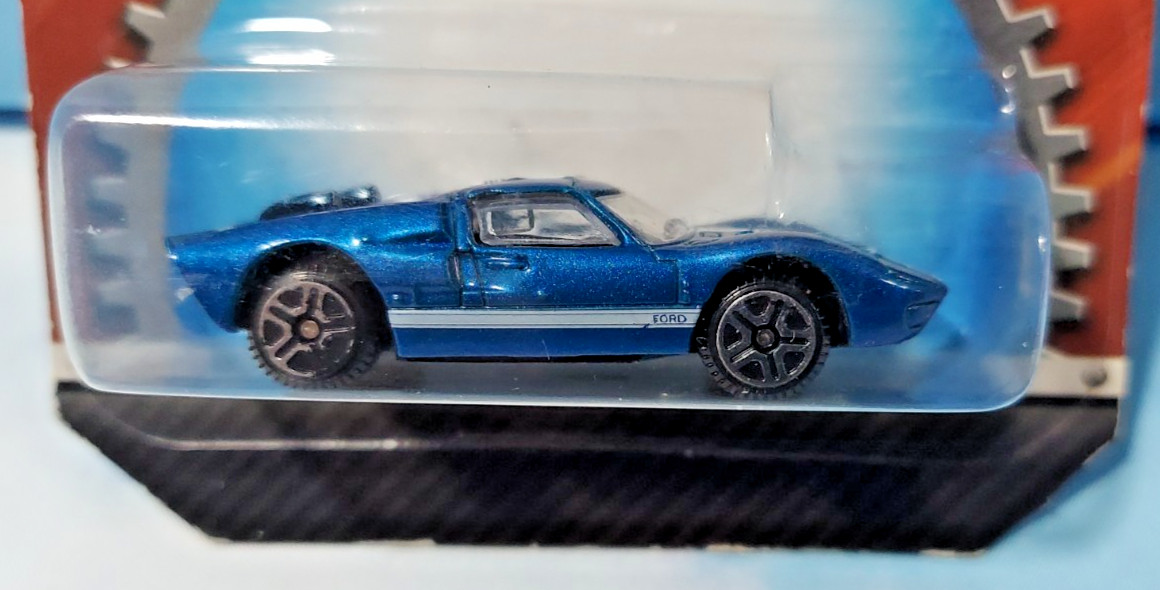 Gear’d Up ~ Officially Licensed ~ 1966 Ford GT-40 MK II ~ 1:64 Die Cast