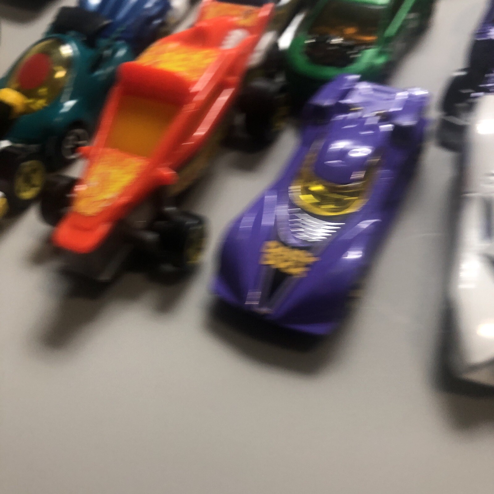 Hot Wheels Lot Of 17 Mixed Please See Photos