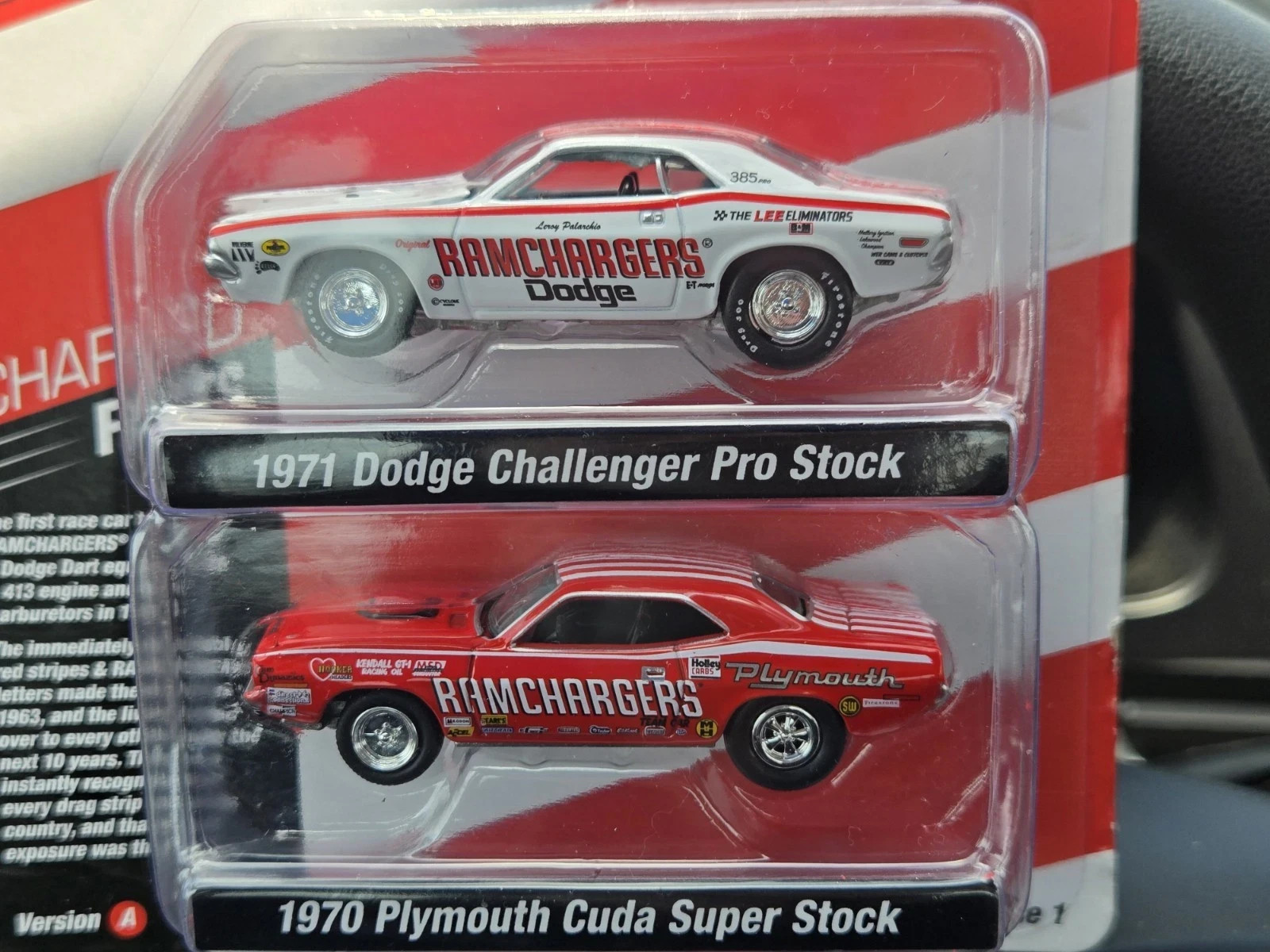 Johnny Lightning Twin Pack 1971 Challenger 1970 Plymouth Cuda-free shipping
