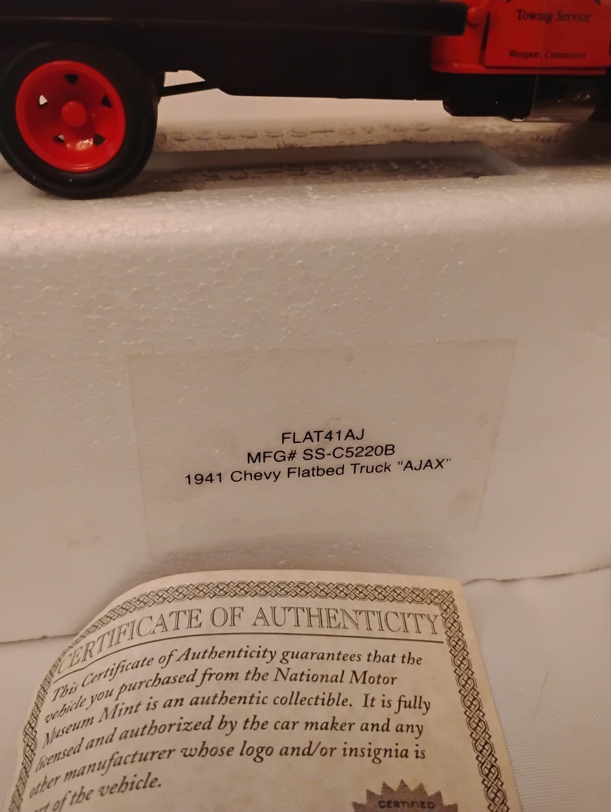 National Motor Museum Mint 1:32 Diecast Car Set 1932 Chev Fire Chef/1941 Flatbed