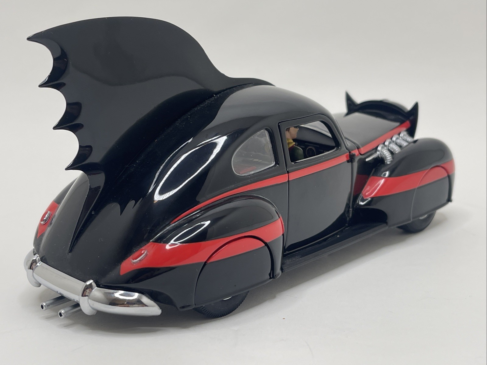 Danbury Mint BATMAN 1940s Comic Book Batmobile 1:24 100% COMPLETE With Box